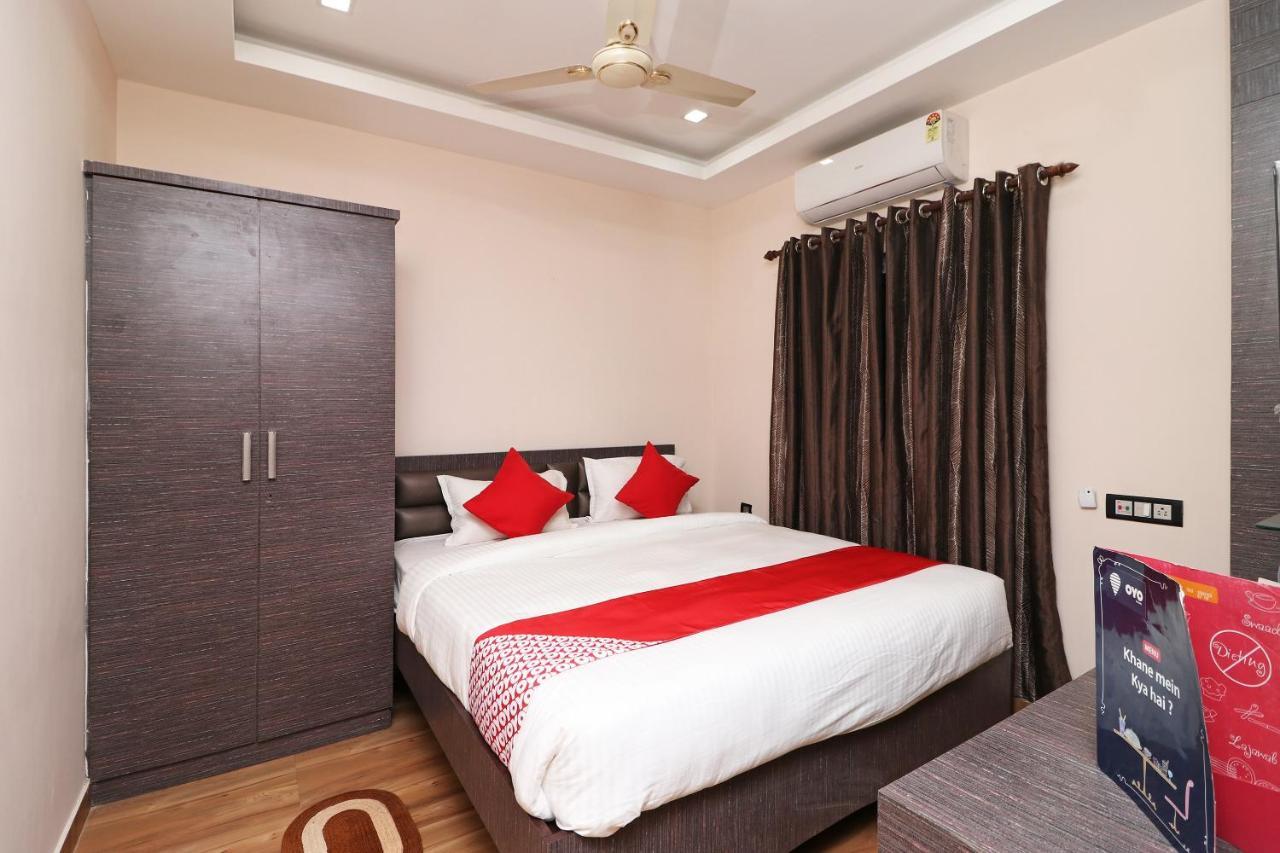 Oyo 11723 Hotel Barney Grand Guwahati Luaran gambar