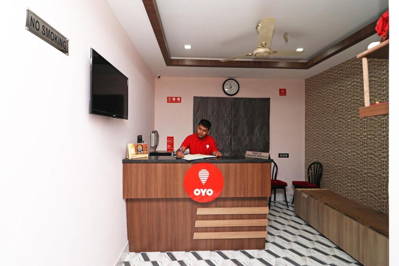 Oyo 11723 Hotel Barney Grand Guwahati Luaran gambar