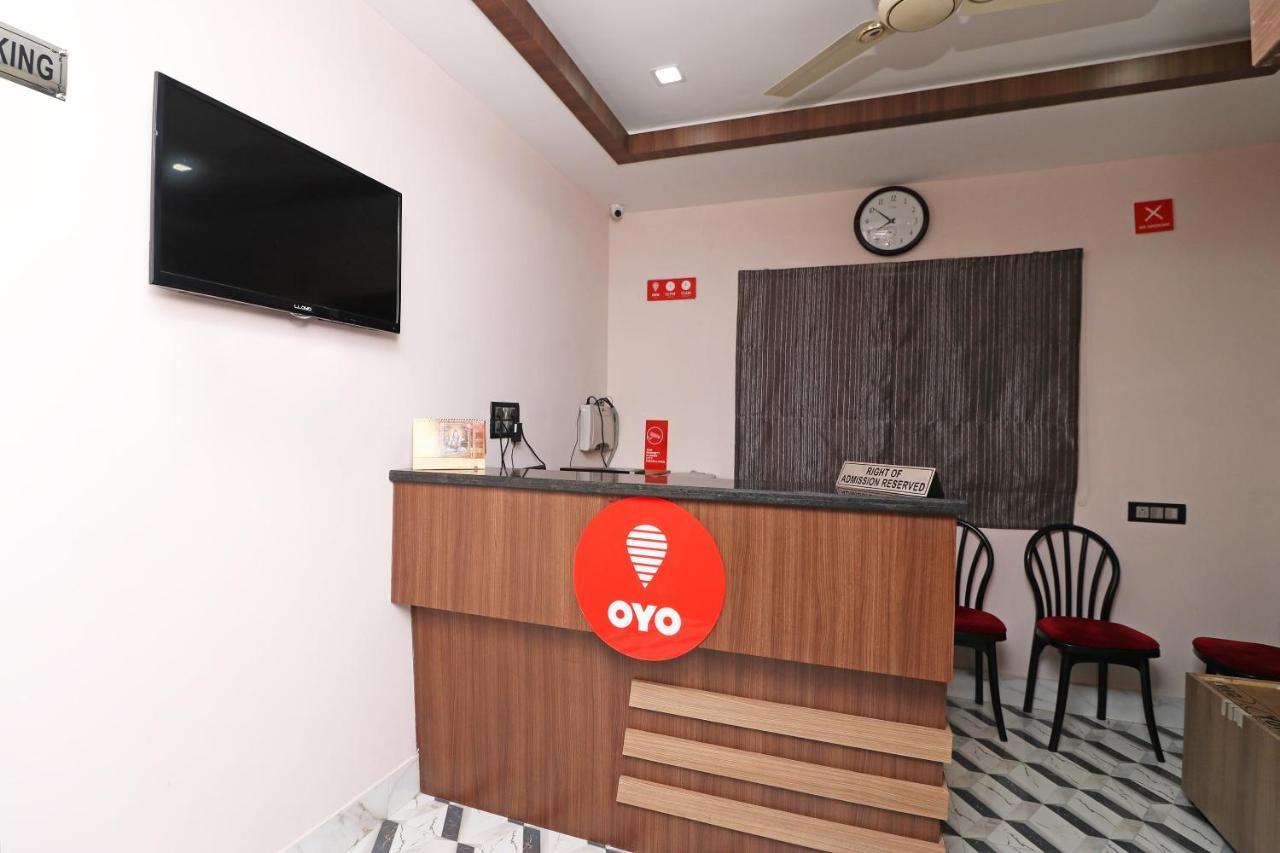 Oyo 11723 Hotel Barney Grand Guwahati Luaran gambar